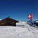 Typischer, von der Sonne schwarz verbrannter Strickbau auf Bleis