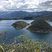 Fortsetzung der Sicht auf die Laguna Cuicocha und deren Inseln 1