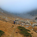 Im Aufstieg in der Conca del Mottiscia, der bläuliche Nebel lässt hoffen!