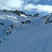 Anstieg durchs Val da Natons. Die felsige Engstelle beim Bach umgeht man wohl am besten auf der rechten Seite durch das Couloir