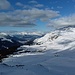 Blick vom Kanonensattel auf die Alp Flix - eine recht bekannte Hochebene oberhalb von Sur