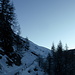 An einem kalten Dezembermorgen von Tschlin durch das Val Puntsot