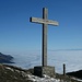 Das Röti-Gipfelkreuz unterhalb des höchsten Punktes