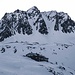 Rückblick zur Maighelshütte mit auf Hikr noch unbestiegenen Gipfeln im Hintergrund