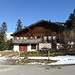 Zurück beim unteren Chalet von Brandweidleni, hinten links Hinderi Spillgerte und Rothore