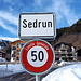 <b>Dalla località di Sedrun si deve seguire, alla sinistra, l’indicazione per Surrein/Cavorgia, su una strada stretta e in buona parte innevata.<br />Il toponimo Sedrun significa sur il Drun (sopra il fiume Drun).</b>