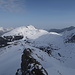 Tiefblick vom Metschhore auf das Skigebiet Elsigenalp - Metschalp. 
