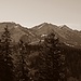 Als Sepia-Bild erscheinen die Berge der Nagelfluhkette im Stil der Siebzigerjahre.