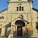 La facciata della parrocchiale di Santa Maria Assunta a Montecrestese rivela le fasi di costruzione succedutesi nei secoli.