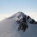 Mittelhorn mit der Seilschaft, welche auch von der Glecksteinhütte zusammen mit uns gestartet ist - gratuliere zur ersten Gipfelbesteigung als Sommertour 2010!