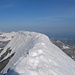 Gipfelgrat ist schmal (weicher Schnee, wird verschwinden)
