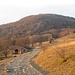 die Alpe Vicania nun im Rückblick - der Weg nach Vico Morcote führt hier zunächst ein kurzes Stück bergauf