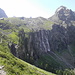 Anton-Renk-Hütte und Wasserfälle.