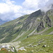 Rückblick zur Hütte. Dahinter sieht man den Höhenweg.