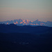 Aussicht von der Schauenburgflue etwa ¼ Stunde vor Sonnenuntergang auf den Tödi - Piz Russein (3614m). Rechts stehen das Gross Schärhorn (3294,5m), Piz Cambrialas (3208m) und Gross Düssi / Piz Git (3256,0m).