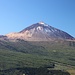 Blick zum allmächtigen Teide, unser heutiges Gipfelziel unterhalb links wirkt sehr mickrig