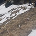 Arnaud traque impitoyablement les dernières plaques de neige vers 1500m 