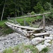 sie gefällt, die einfache Holzbrücke über einen Zufluss zur Waldemme;
oberhalb Ob. Habchegg