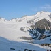 Sicht auf den Oberalpstock, Weg führt in Rechtsbogen hoch