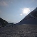 Erste Meter auf dem Gletscher, im Hintergrund ist die Hütte 