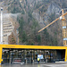 Bei der Talstation der Stoosbahn - die Bahn geht mit 110% Steigung aufwärts, womit sie die steilste Standseilbahn der Welt ist.