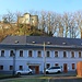 Krupka, býv. Aspenův mlýn (einstige Aspen-Mühle), darüber die Wilhelmshöhe