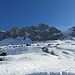 Ab Äbi haben wir unsere Schneeschuhe montiert und sind zum Berggasthaus Alpenrösli aufgestiegen