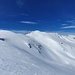 Blick vom Col de Mille auf die Aufstiegsroute und das Ziel