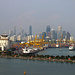 Blick von Sentosa auf en Hafen und die Skyline von Singapur.