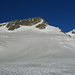 Blick voraus zum Rosenhorn. Das Firnwändli hoch gehts rechts zum Nordostgrat und auf diesen direkt zum Gipfel.