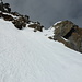 Beim Aufstieg zum Skidepot klart es langsam wieder auf, darüber die Rampe