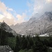 Der Gross Ruchen noch in den Wolken - am Einstieg zum Lauweli Pfad