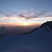 Sonnenuntergang im Wallis V - Sie berührt den Horizont ziemlich genau im NW zwischen Obergabel- und Zinalrothorn.
