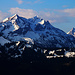 Tolle Bergszene: Latrejespitz (2421m) und Dreispitz (2520,0m) und im Hintergrund das Ärmighore (2742,4m).