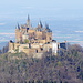 jetzt kommt mein kleines 7-fach Zoom doch schon ganz nett ran: Blick vom Backofenfels auf die Burg Hohenzollern