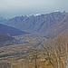 Nach Nordwesten zieht das Val d'Ossola ins Gebirge hinauf,...