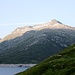 Veduta sul <b>[http://www.hikr.org/tour/post23408.html  Pizzo dell'Uomo - anticima N (2585 m)]</b>, raggiunto con gli sci un mese e mezzo fa.