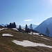 Letzte Schneeflecken oberhalb der Melser Alp Ebenwald