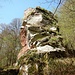 ...zu dem 18 Meter langen und mindestens vier Meter hohen Burgfelsen ermöglichte.
