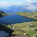Il Lago di Varro (m 2.236) visto durante la discesa (quando sono passato per salire, era ancora in ombra).