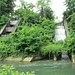 Eccomi finalmente alla fine del Canale Villoresi che termina la sua corsa con la piccola cascata visibile a destra e si immette nel Naviglio Martesana. Un signore del posto, molto gentile e ben informato, mi ha spiegato che la cascata di sinistra (più “scenografica”) viene aperta solo due volte all’anno e, in questo caso, le acque del Villoresi sottopassano il Naviglio per finire nel fiume Adda che scorre a pochi metri di distanza.