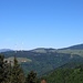 Ausblick vom Pirschweg über die Windkraftanlagen bei Gersbach bis zum Belchen<br />