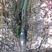 Dieser tolle Wasserfall im Stritwald stürzt sich Rund 10 Meter über eine Felswand hinunter.