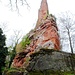 Die Burg Wasigenstein steht auf zwei bis zu 20 Meter hohen und maximal acht Metern breiten...