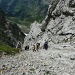Gegenverkehr am steilen Abstieg zum Rotsteinpass