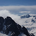 Raduner Chöpf, hinten rechts der Piz Sarsura