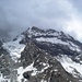 Lagginhorn vom Jegihorn gesehen. Der Aufstiegsgrat in der Aufsicht. Die derzeitige Schneelage ist gut erkennbar.