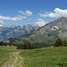 Wanderweg und Singeltrail runter zur Alp Castilu