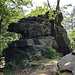 Hochstein (Rubježny hród) - Blick zur höchsten Stelle. Der Fels lässt sich relativ leicht erklettern. Viel Platz ist "oben" allerdings nicht, und die Rückseite fällt etliche Meter senkrecht ab. Vorsicht ist also durchaus angebracht.