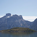 Die Berge auf der anderen Seite des Fjordes